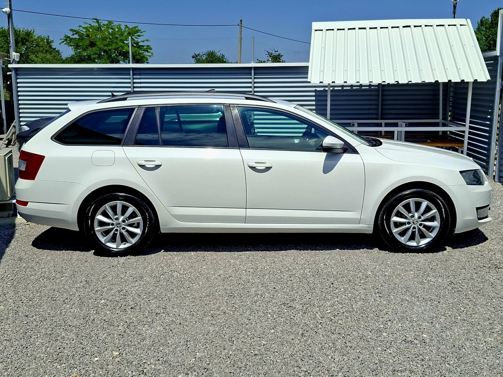 Skoda Octavia G-Tec/КАТО НОВА, снимка 4 - Автомобили и джипове - 55435510