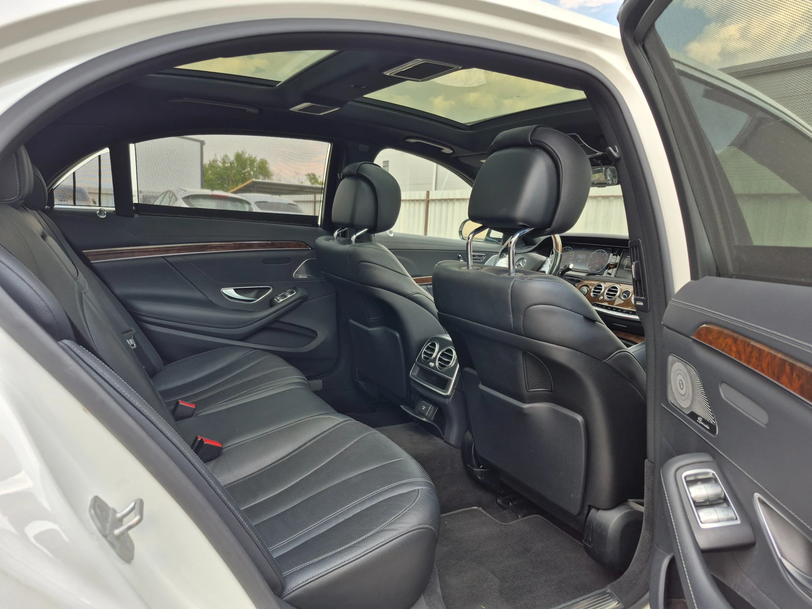 Mercedes-Benz S 550 L 4M AMG AIR ПРОМО NightVis MASSAGE BURM Обдух HuD, снимка 8 - Автомобили и джипове - 55528584