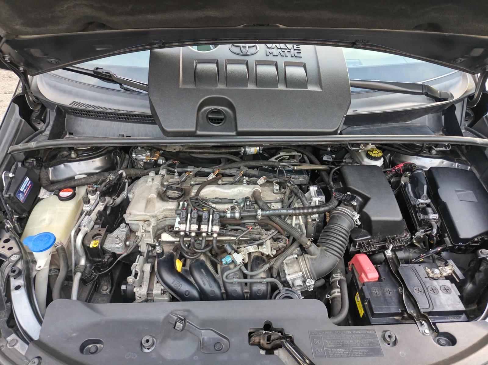 Toyota Verso 1.6-132 ГАЗ Панорама, снимка 14 - Автомобили и джипове - 56227675