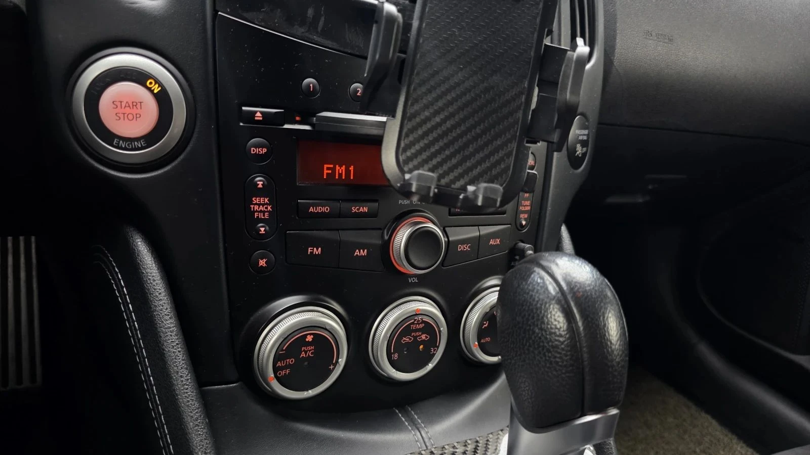 Nissan 370Z, снимка 15 - Автомобили и джипове - 56689662