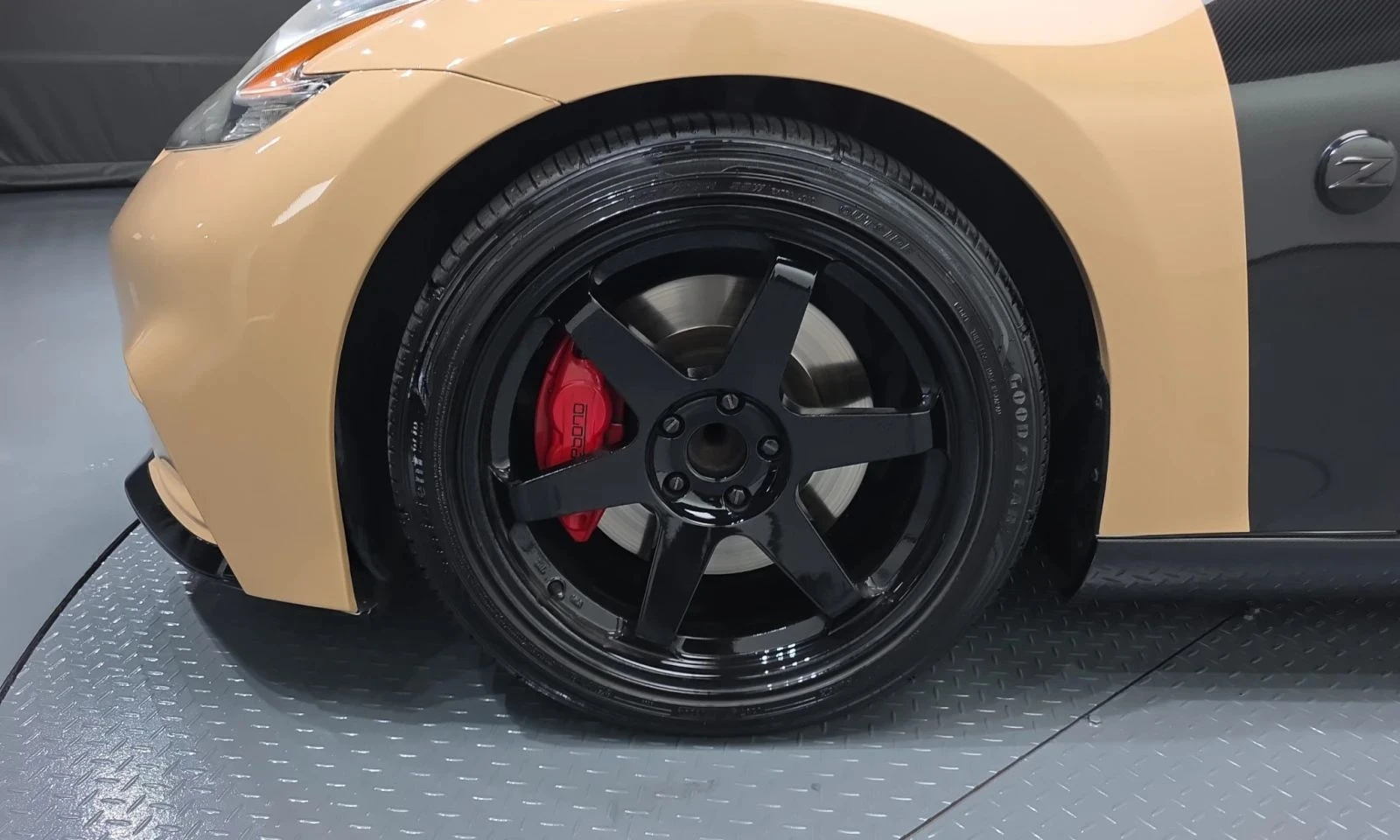 Nissan 370Z, снимка 5 - Автомобили и джипове - 56689662