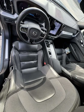 Volvo XC60 R-design B5 Mild Hybrid, снимка 11