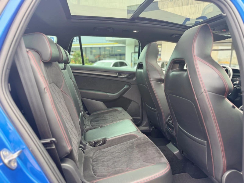 Skoda Kodiaq 2.0TDI/239HP/RS/4X4/DSG/PANO/7SEATS/360/AMBI/140v, снимка 17 - Автомобили и джипове - 49727937