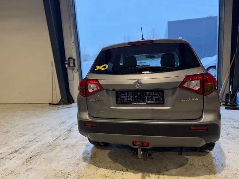 Suzuki Vitara 1.6i-Автоматик-Очакван внос!, снимка 7 - Автомобили и джипове - 53522814