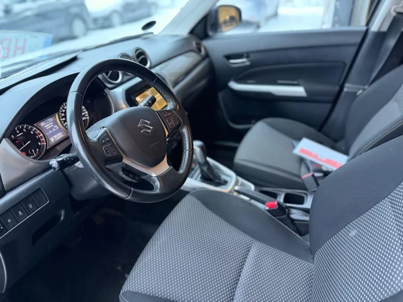 Suzuki Vitara 1.6i-Автоматик-Очакван внос!, снимка 5 - Автомобили и джипове - 53522814