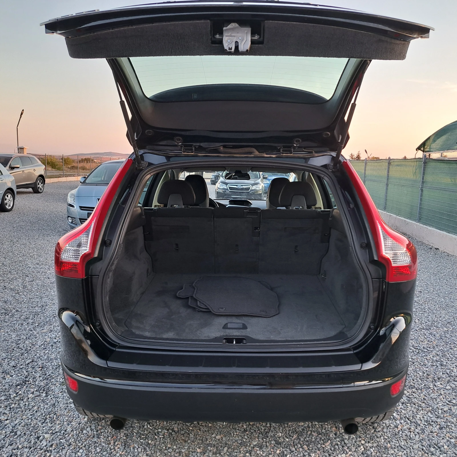 Volvo XC60 3.2 BENZ* 2WD* TOP! | Mobile.bg — изображение 15