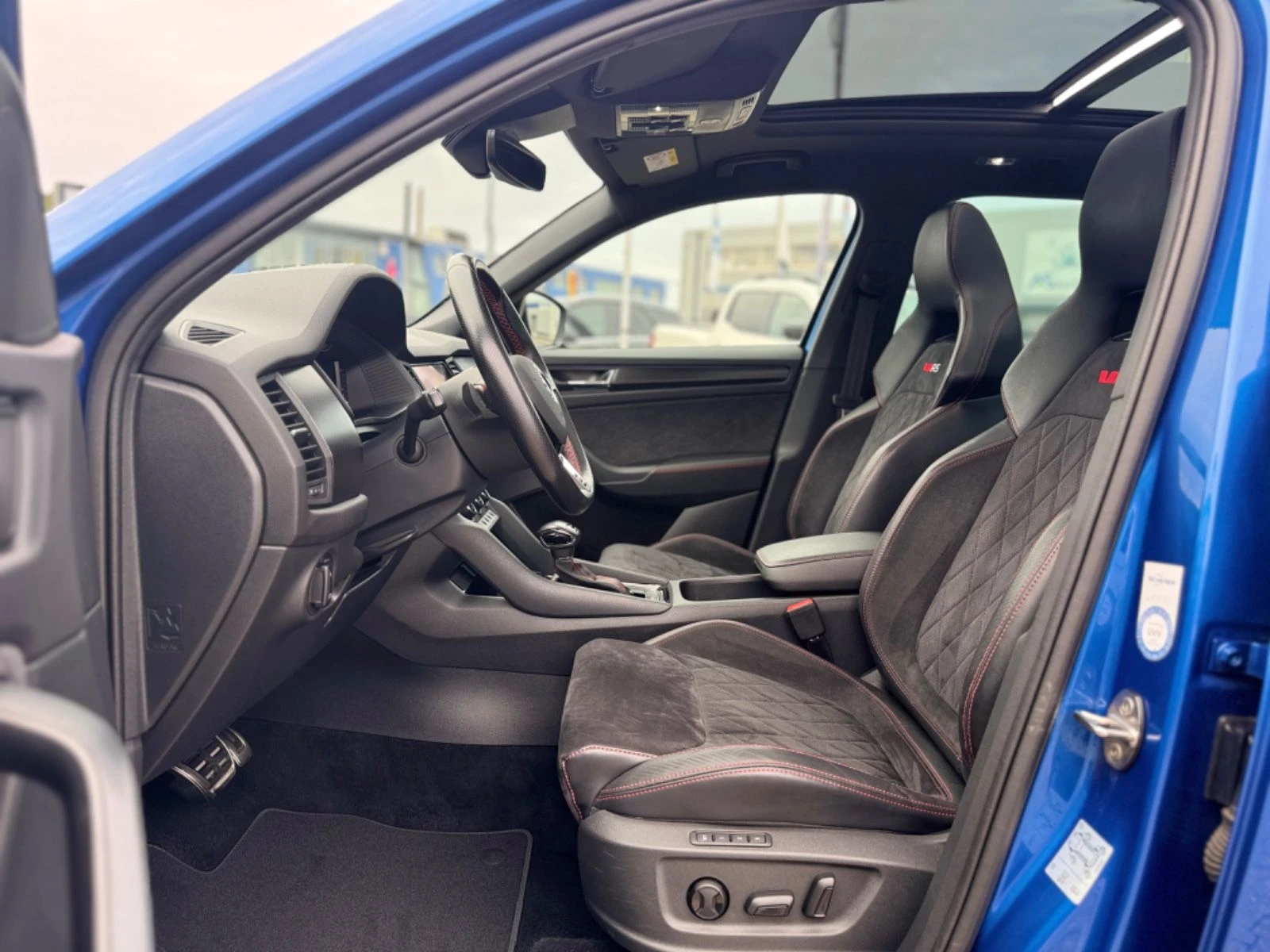 Skoda Kodiaq 2.0TDI/239HP/RS/4X4/DSG/PANO/7SEATS/360/AMBI/140v | Mobile.bg   13