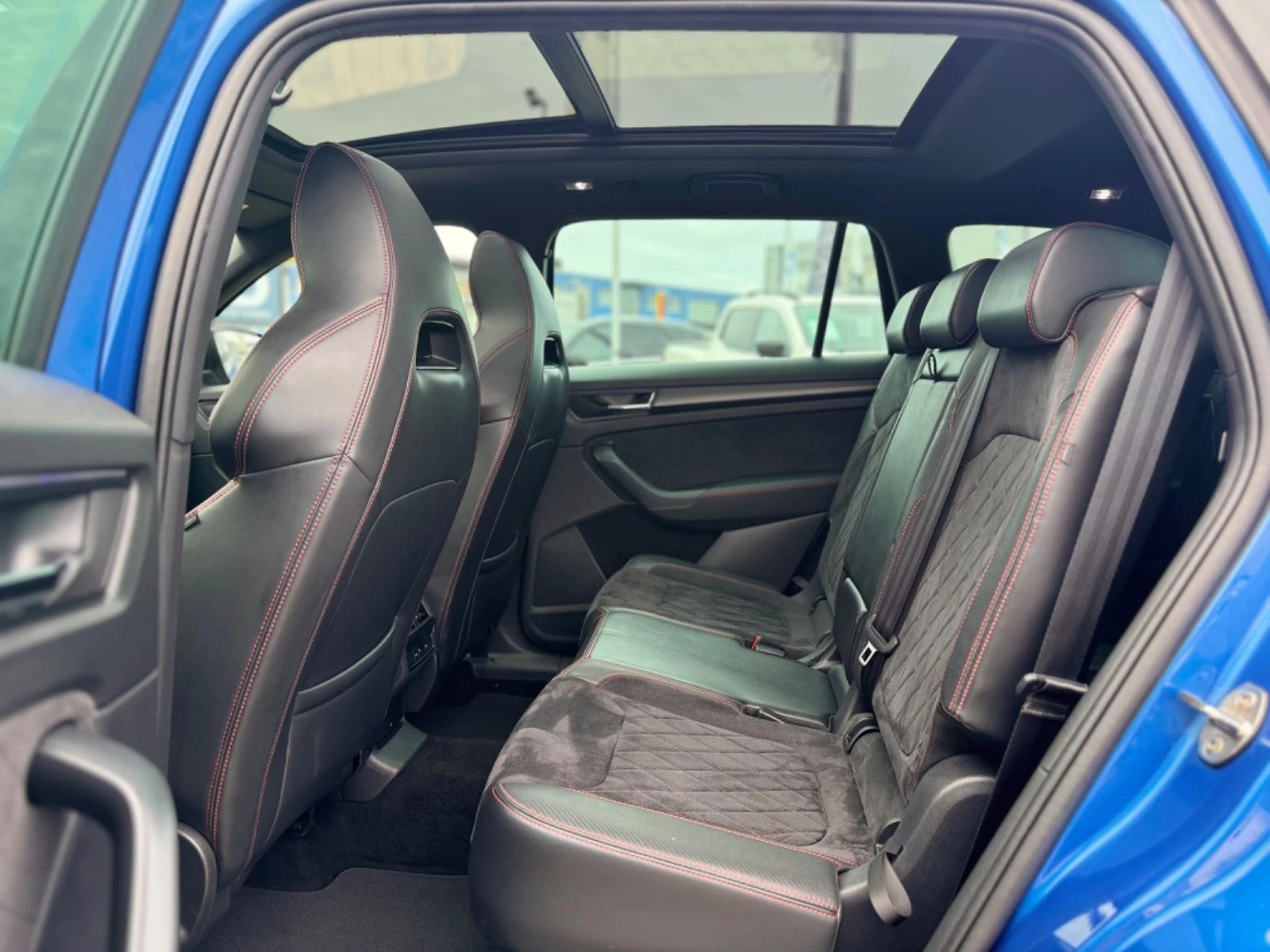 Skoda Kodiaq 2.0TDI/239HP/RS/4X4/DSG/PANO/7SEATS/360/AMBI/140v | Mobile.bg   16