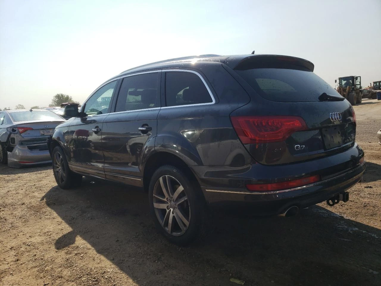 Audi Q7 3.0L TDI Premium Plus - изображение 2