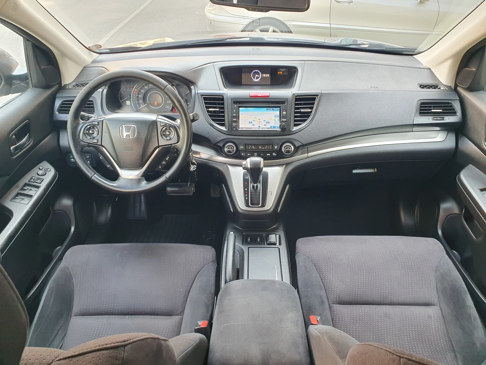 Honda Cr-v 2.2 i-DTEC АВТОМАТИК 4X4 LED NAVI ТЕГЛИЧ - изображение 10