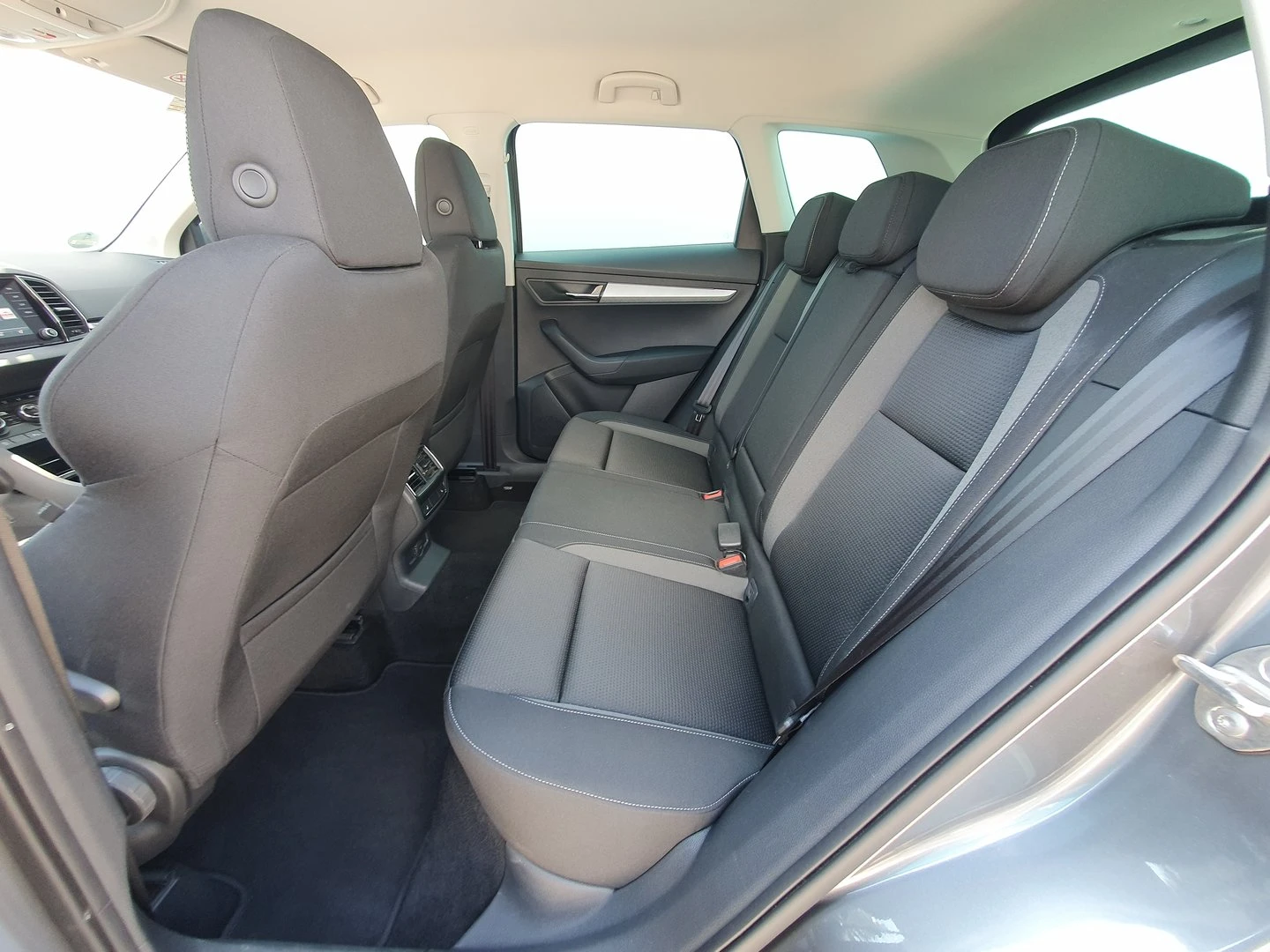 Skoda Karoq ?koda KAROQ AMB 1.5 TSI 150 KS DSG7 - изображение 5
