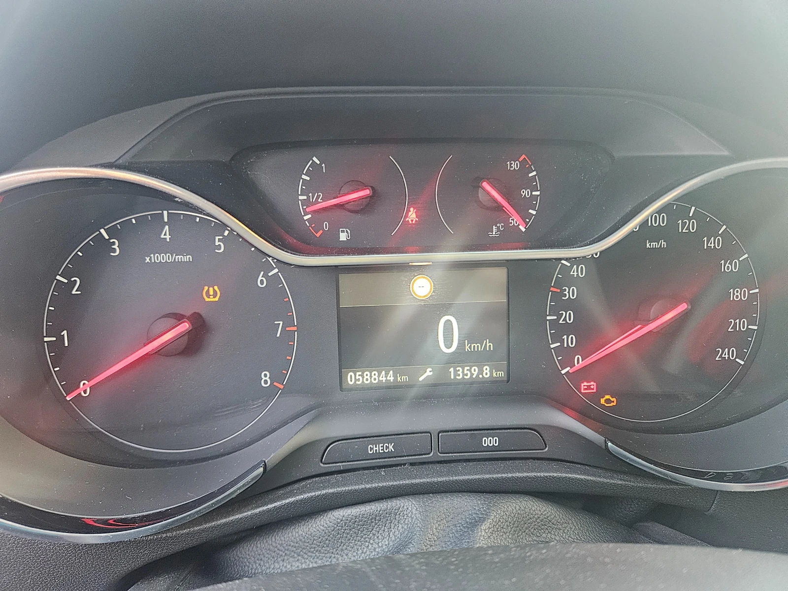 Opel Crossland X Elegance F1.2XHL (S/S), снимка 11 - Автомобили и джипове - 53891521