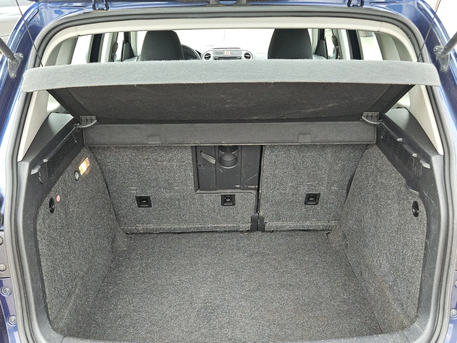VW Tiguan 2.0tdi----4x4, снимка 9 - Автомобили и джипове - 54458870