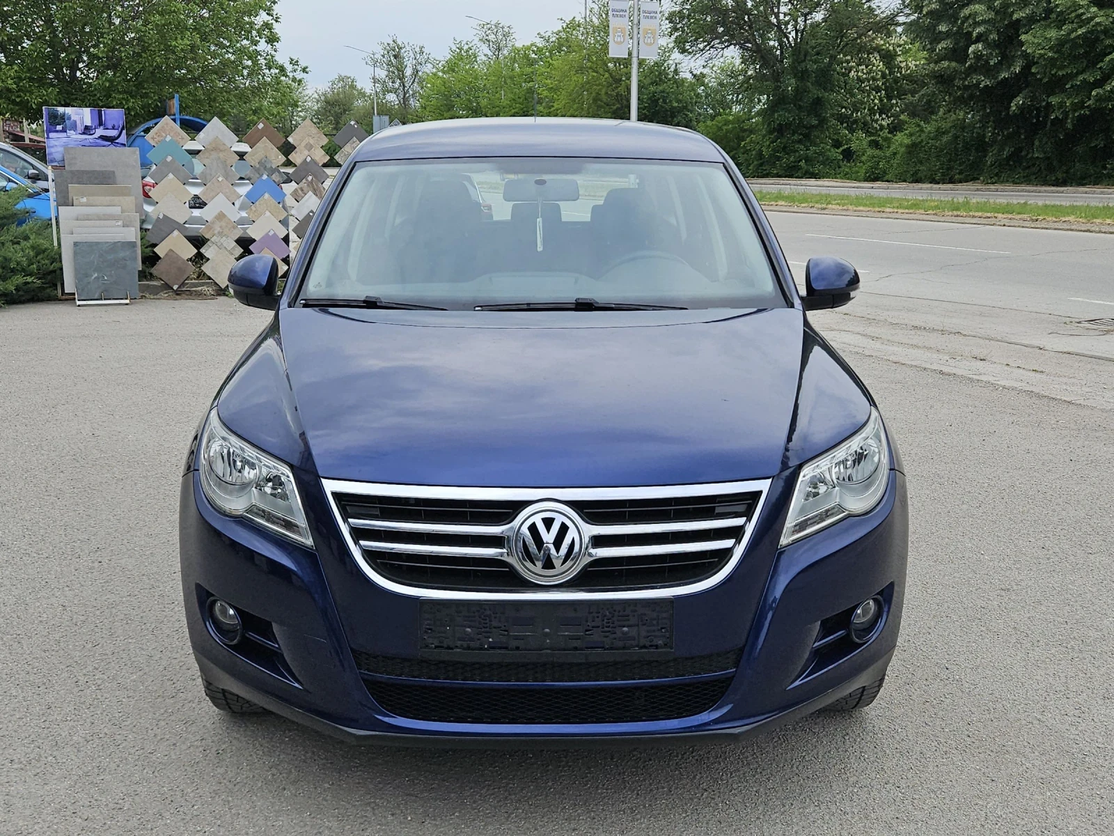 VW Tiguan 2.0tdi----4x4, снимка 2 - Автомобили и джипове - 54458870