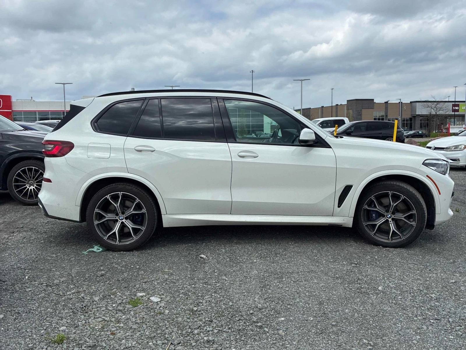 BMW X5 xDrive40i * M ПАКЕТ * ПОДГРЕВ * ПАНОРАМА * CARFAX, снимка 3 - Автомобили и джипове - 54635928