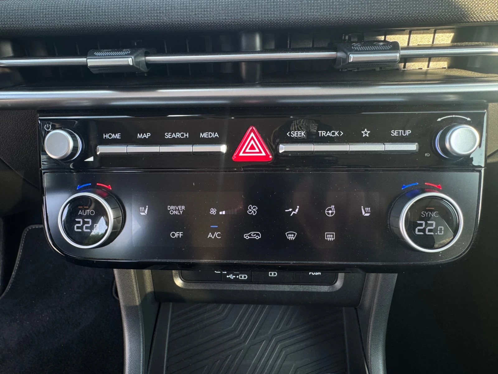 Hyundai Tucson 1.6 HEV, снимка 12 - Автомобили и джипове - 54811166