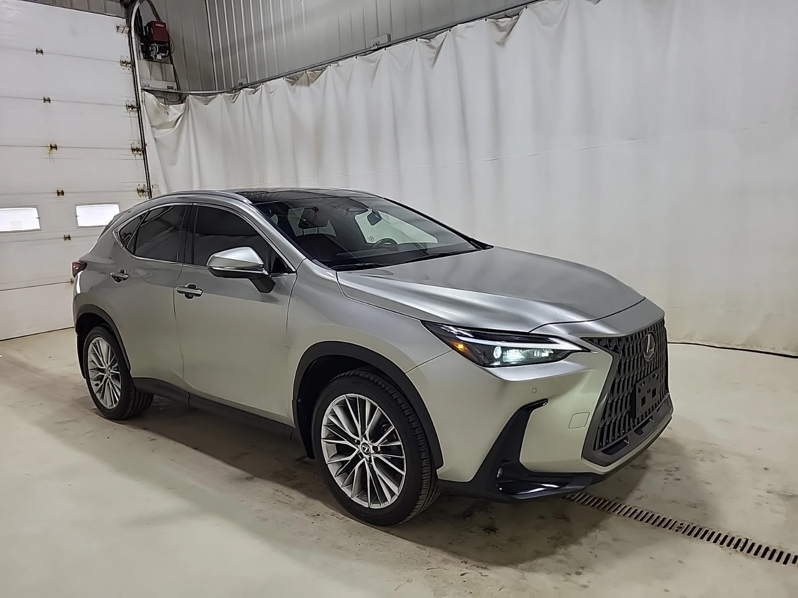 Lexus NX 350h * * CARFAX * * ���� ������ * *  | Mobile.bg � ����������� 2