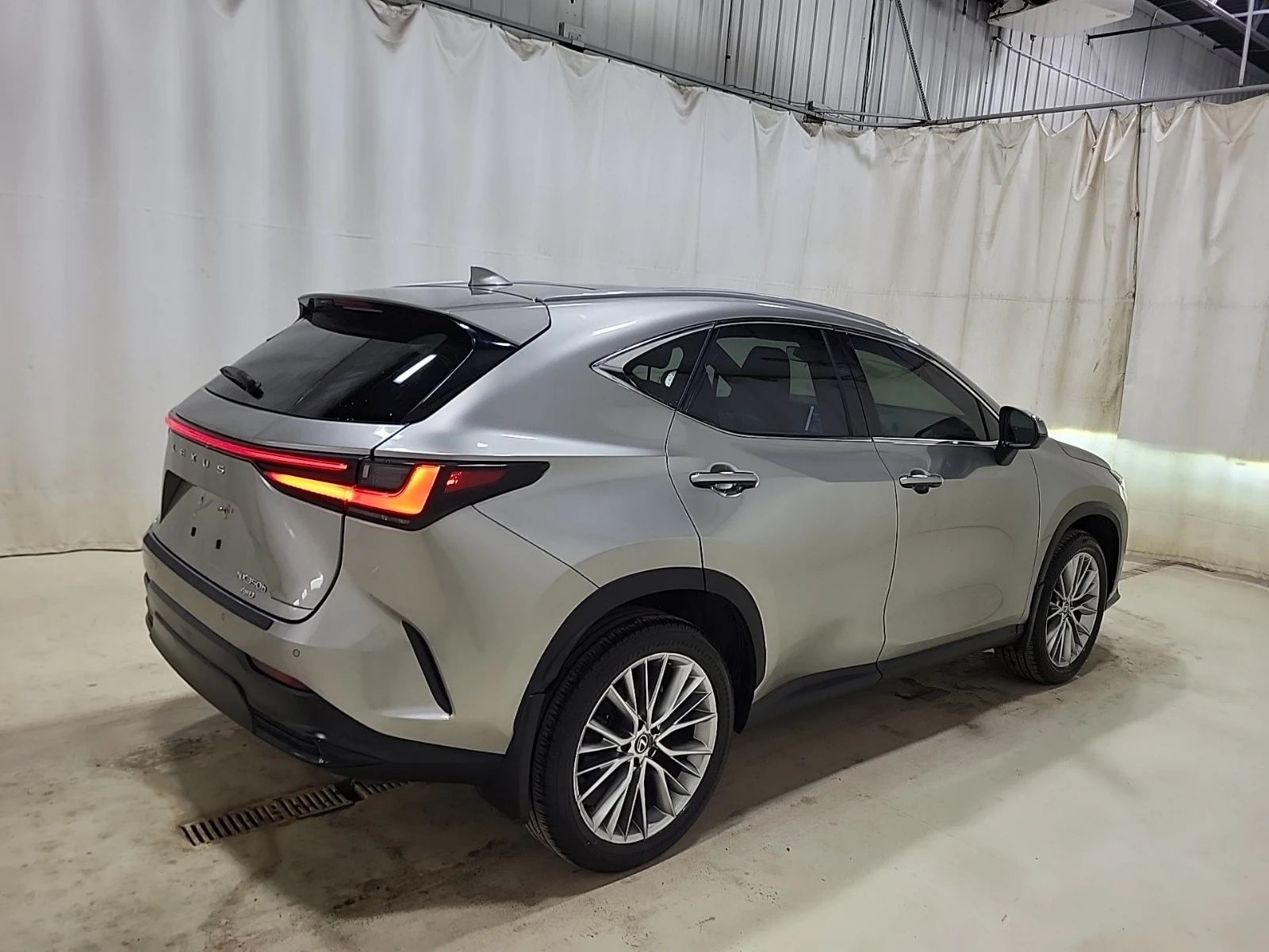 Lexus NX 350h * * CARFAX * * ���� ������ * *  | Mobile.bg � ����������� 3