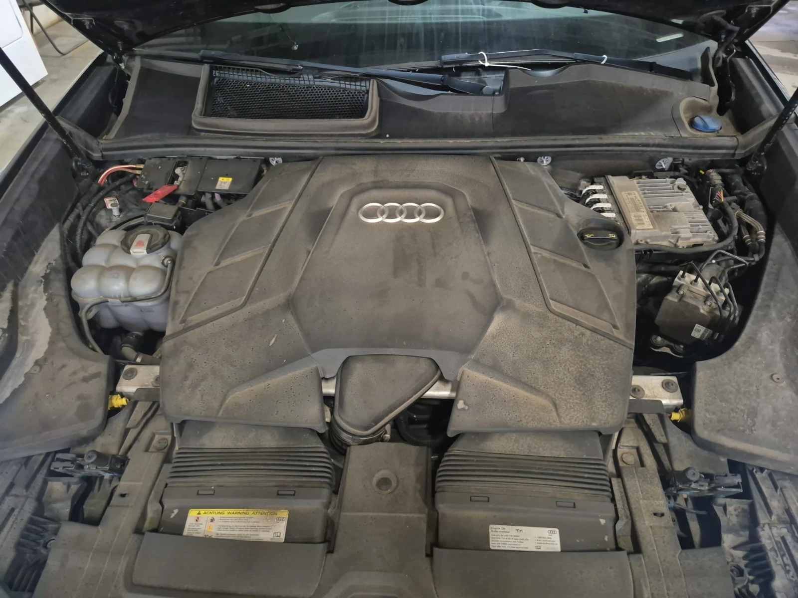 Audi Q8 Progressive* ОБДУХВАНЕ * ПАНОРАМА * , снимка 15 - Автомобили и джипове - 55491979
