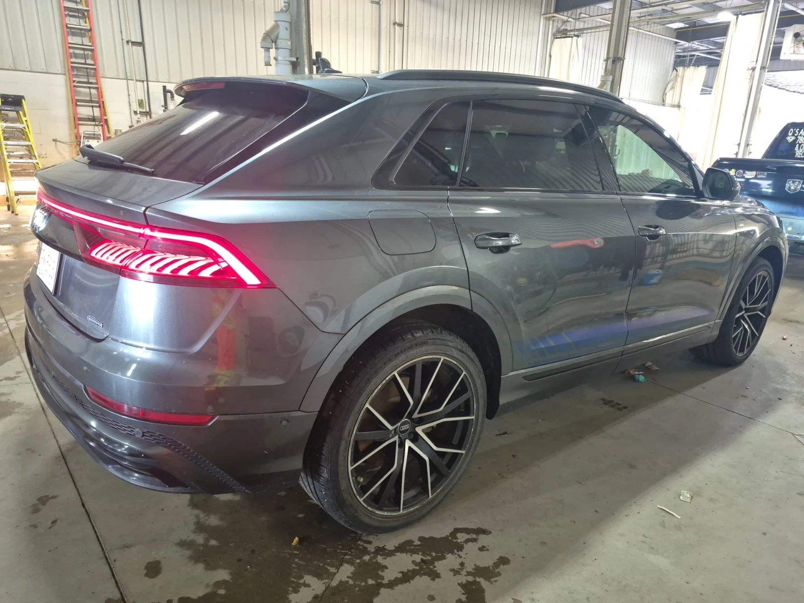 Audi Q8 Progressive* ОБДУХВАНЕ * ПАНОРАМА * , снимка 4 - Автомобили и джипове - 55491979