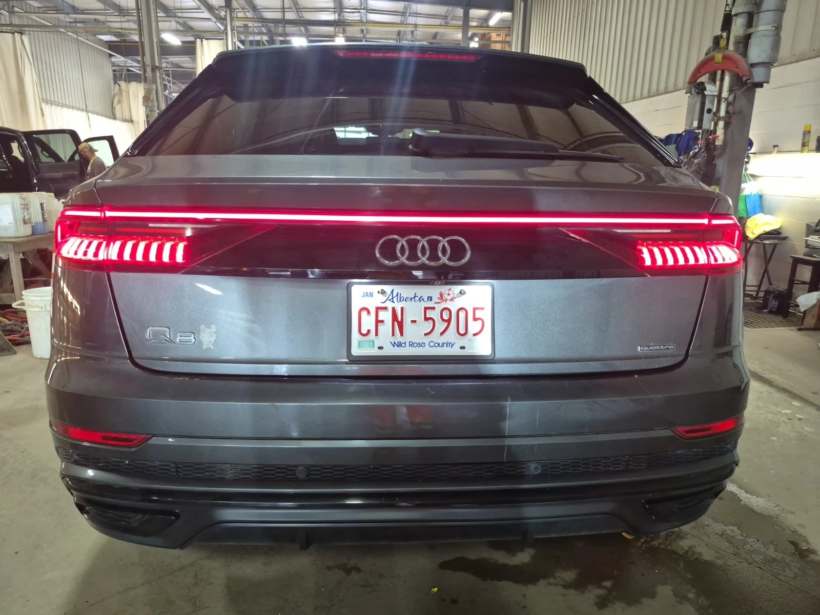 Audi Q8 Progressive* ОБДУХВАНЕ * ПАНОРАМА * , снимка 5 - Автомобили и джипове - 55491979