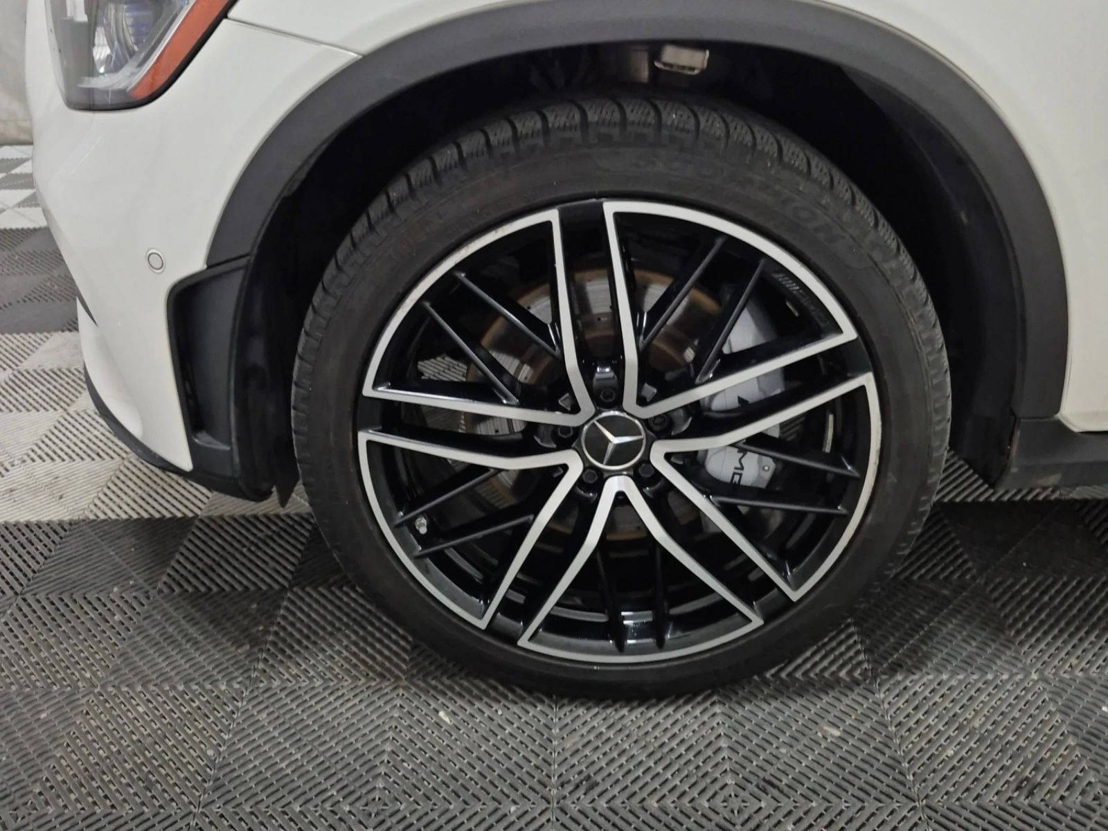 Mercedes-Benz GLC 43 AMG ПАНОРАМА| ПАМЕТ| DISTRONIC| 2 КЛЮЧА| , снимка 6 - Автомобили и джипове - 56126298