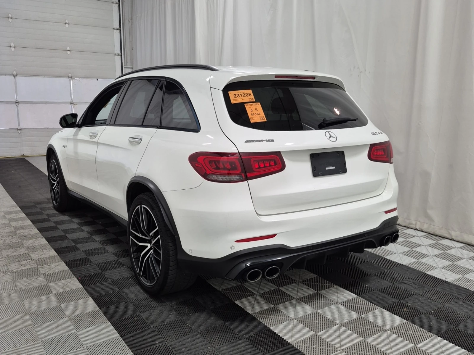 Mercedes-Benz GLC 43 AMG ПАНОРАМА| ПАМЕТ| DISTRONIC| 2 КЛЮЧА| , снимка 4 - Автомобили и джипове - 56126298