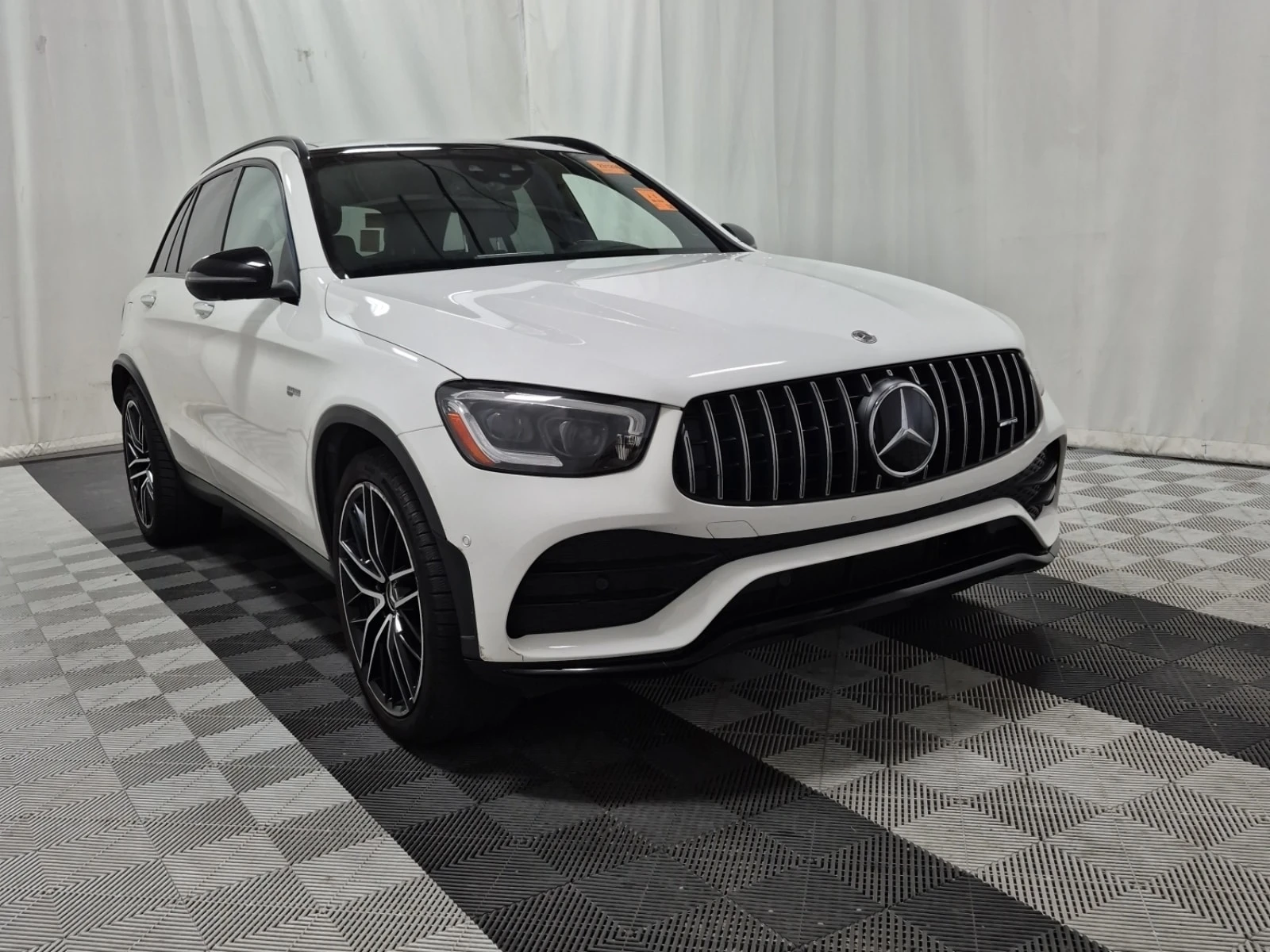 Mercedes-Benz GLC 43 AMG ПАНОРАМА| ПАМЕТ| DISTRONIC| 2 КЛЮЧА| , снимка 2 - Автомобили и джипове - 56126298