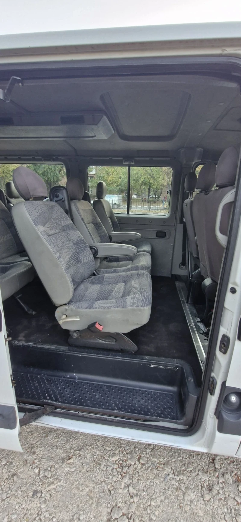 Renault Master 2.5 DCi120 114к.с. Климатик, 9 Места , снимка 12 - Бусове и автобуси - 47523692