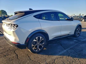 Ford Mustang Mach-E Premium AWD, снимка 3