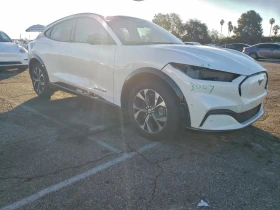 Ford Mustang Mach-E Premium AWD, снимка 4