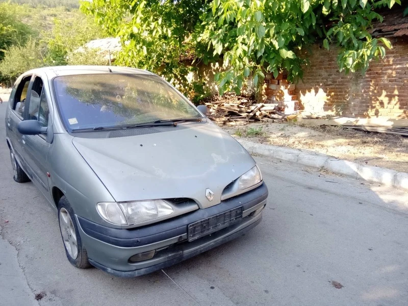 Renault Scenic 1.6 benzin, снимка 1 - Автомобили и джипове - 49429203