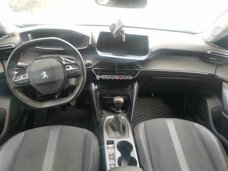 Peugeot 2008 1.2 i , снимка 16 - Автомобили и джипове - 44415523