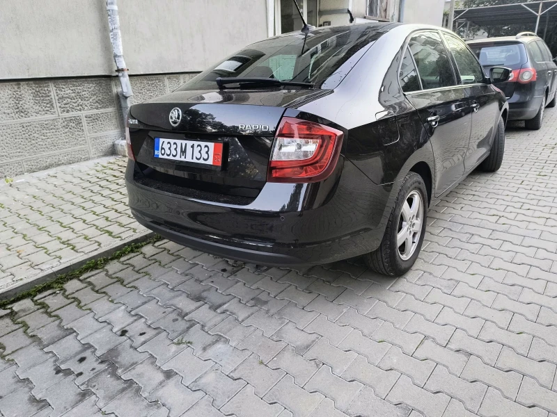 Skoda Rapid Facelift 110ks Parktronici Navi Distronik Keyless , снимка 4 - Автомобили и джипове - 47526826