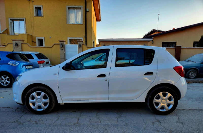 Dacia Sandero 1.5DCI NAVI, снимка 3 - Автомобили и джипове - 48070977