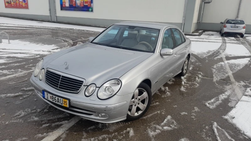 Mercedes-Benz E 200 2.0 АВАНГАРД, снимка 1 - Автомобили и джипове - 49193700