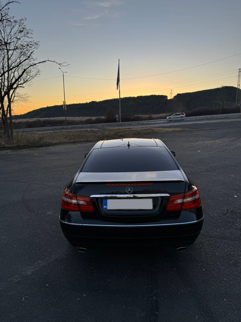Mercedes-Benz E 350 * Пано* Обдухване* , снимка 5 - Автомобили и джипове - 52270337