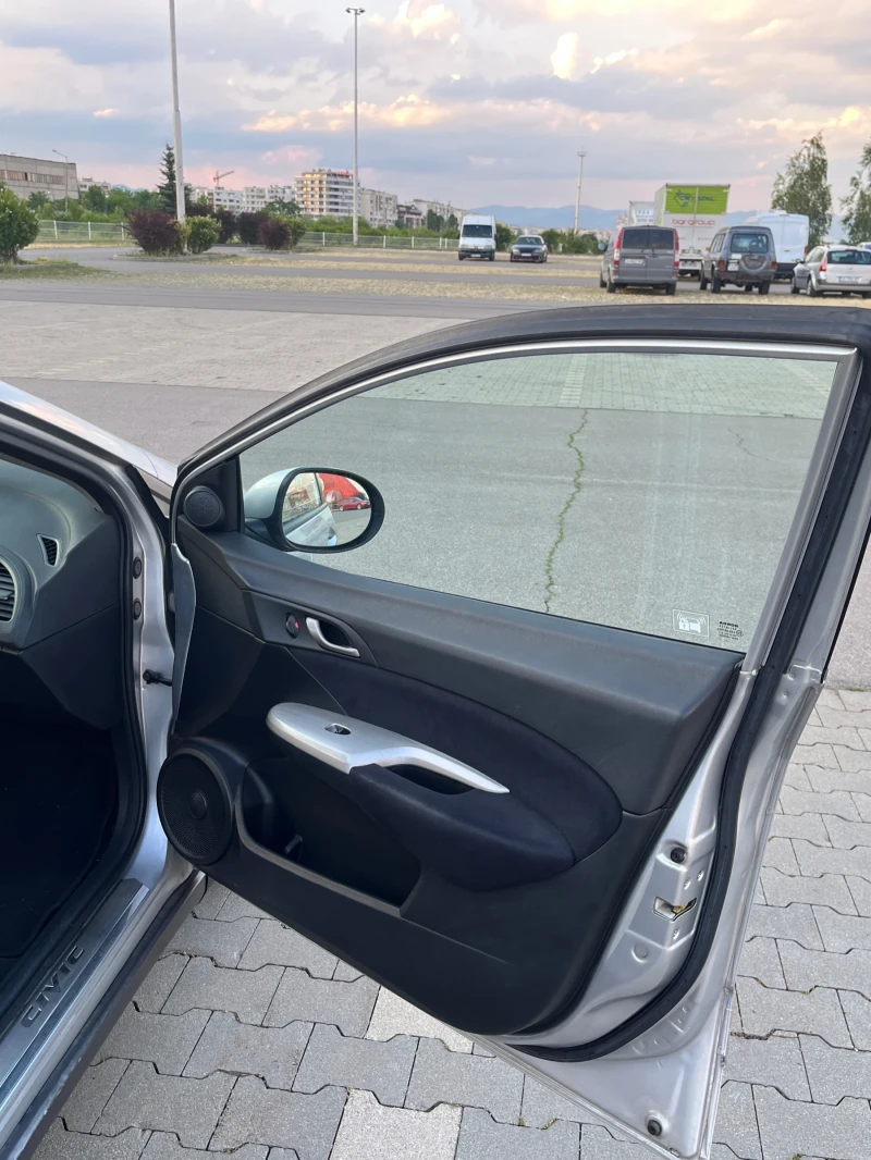 Honda Civic, снимка 8 - Автомобили и джипове - 52400004
