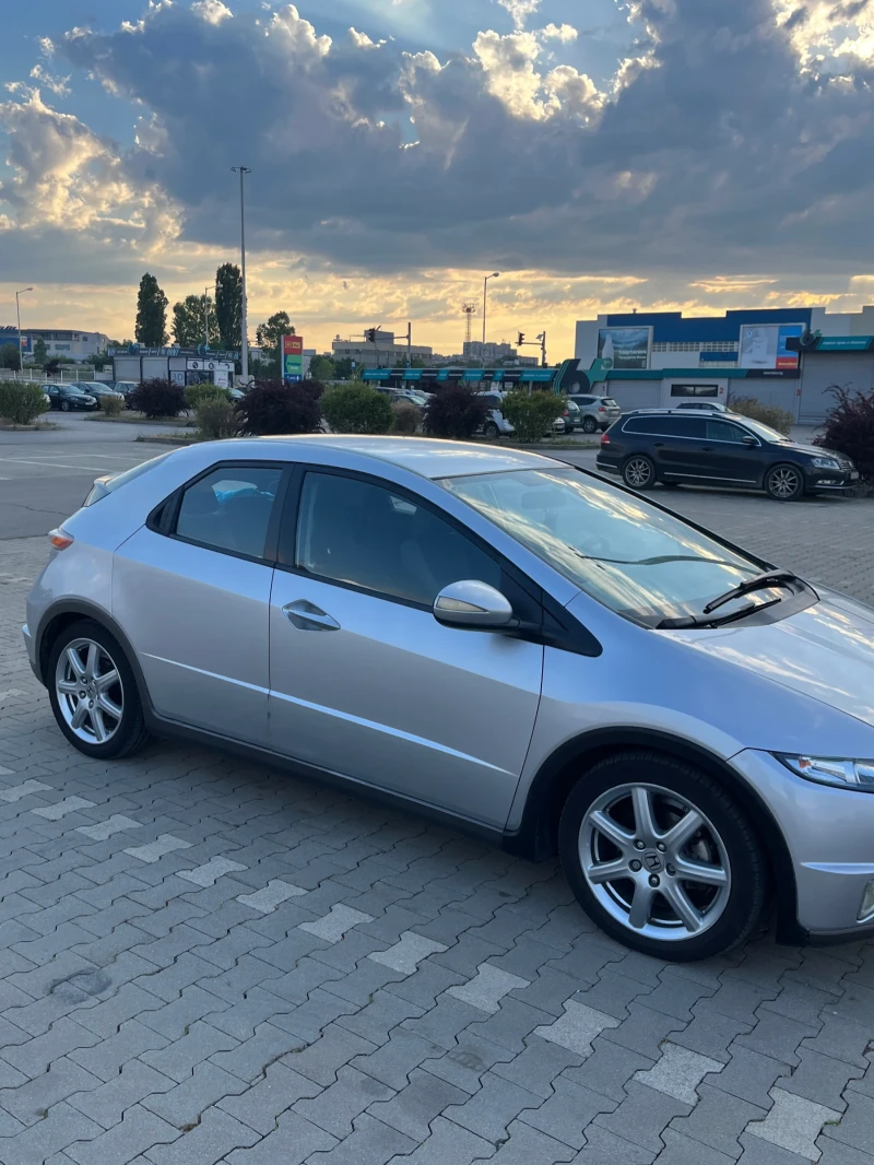 Honda Civic, снимка 5 - Автомобили и джипове - 52400004
