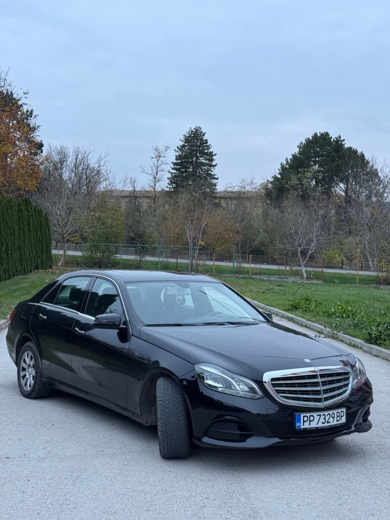 Mercedes-Benz E 220, снимка 2 - Автомобили и джипове - 52612565