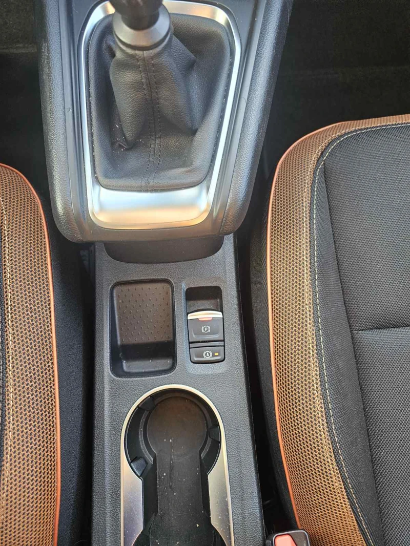 Renault Captur Energy dCi 115 к.с. дизел Stop&Start , снимка 10 - Автомобили и джипове - 52621032