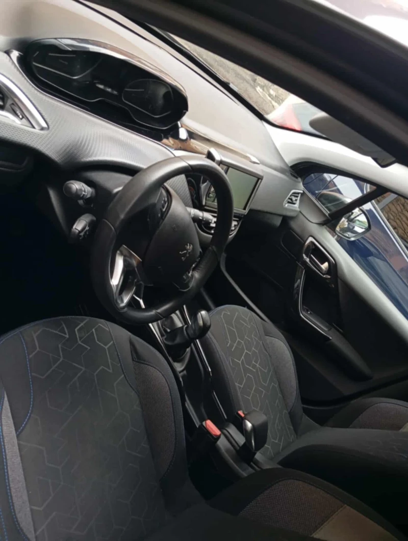 Peugeot 2008 1.5hdi, снимка 8 - Автомобили и джипове - 52684211