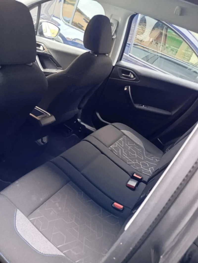 Peugeot 2008 1.5hdi, снимка 9 - Автомобили и джипове - 52684211