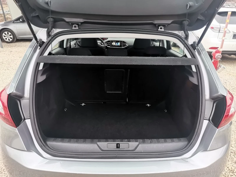 Peugeot 308 1.6 HDI 115 K.C FULL LED, снимка 13 - Автомобили и джипове - 52885882