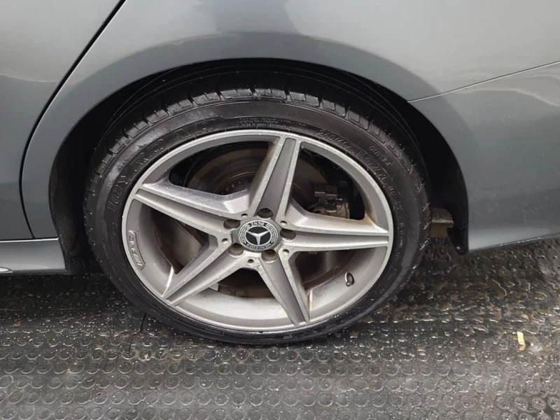 Mercedes-Benz C 300 * CARFAX * БЕЗ ПЪРВОНАЧАЛНА ВНОСКА, снимка 6 - Автомобили и джипове - 53157702