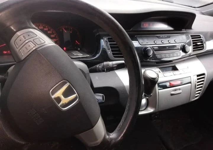 Honda Fr-v 1.7i - изображение 6