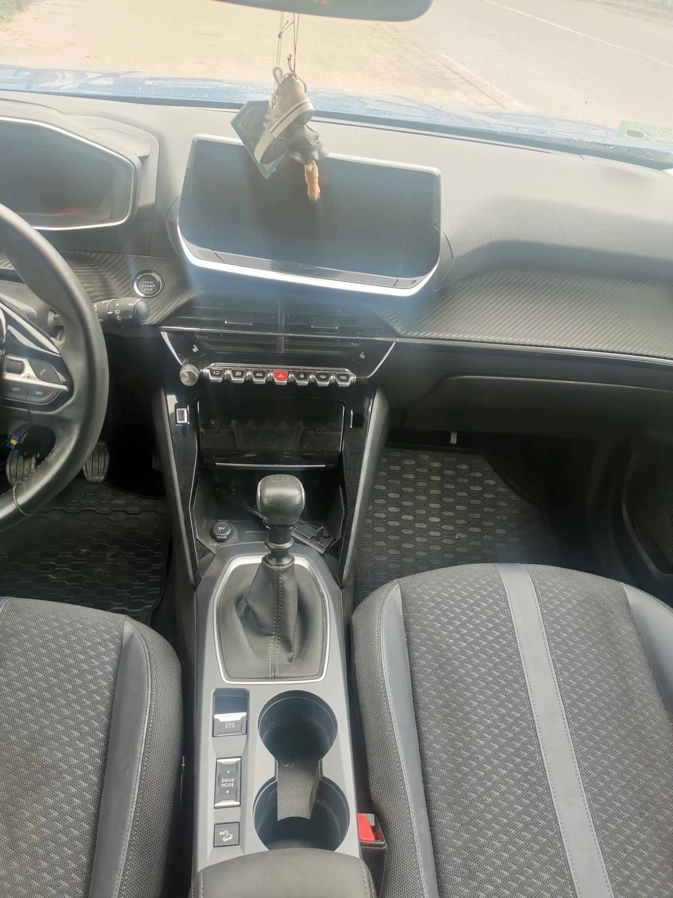 Peugeot 2008 1.2 i  | Mobile.bg — изображение 15