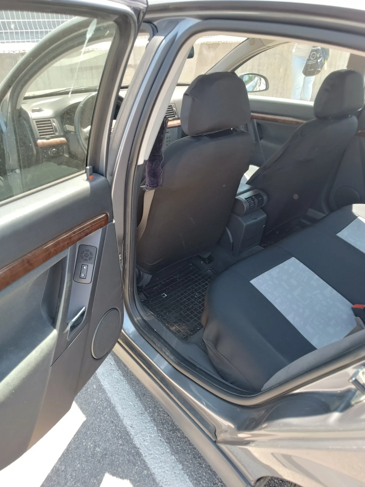 Opel Vectra 2.2 - изображение 6
