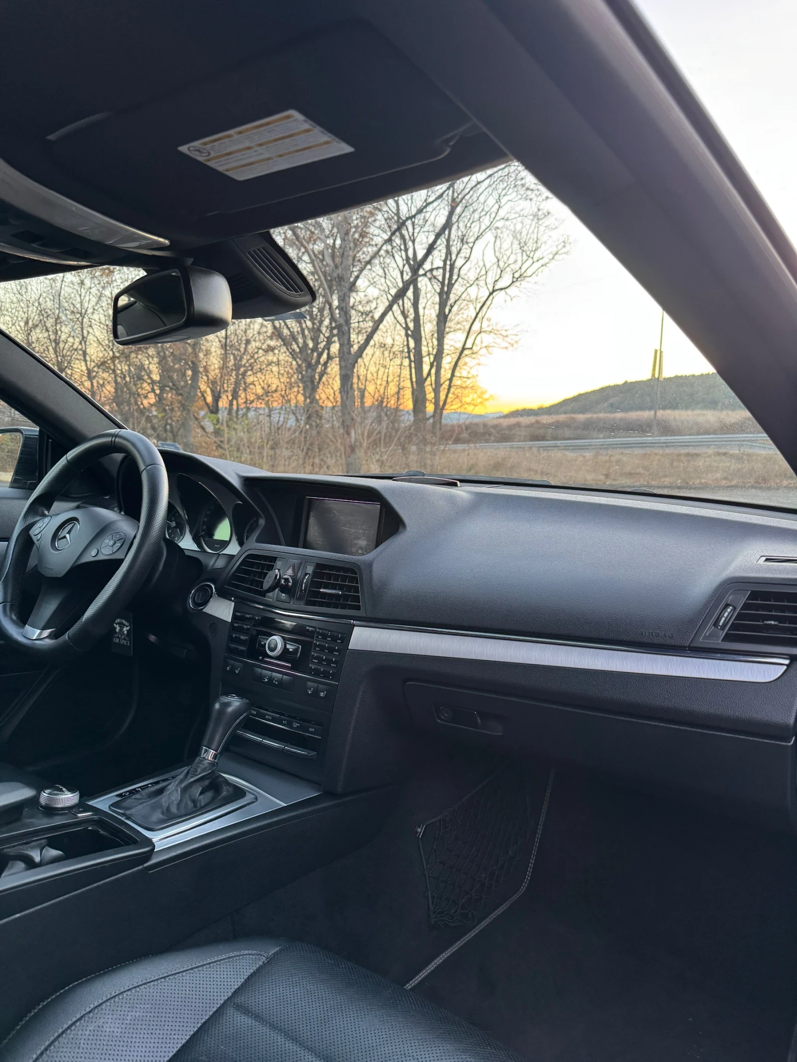 Mercedes-Benz E 350 * Пано* Обдухване*  - изображение 7