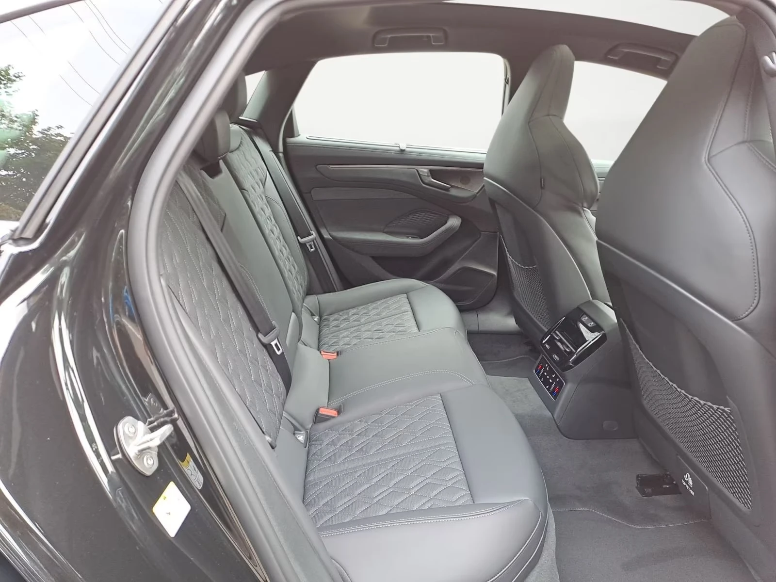 Audi A6 Limousine TDI quattro  - изображение 8